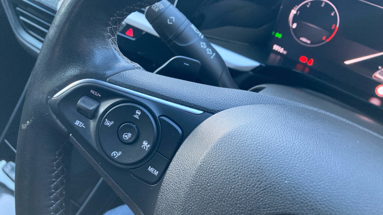 Vauxhall Grandland 1.5 Turbo D Ultimate 5dr Auto Diesel Hatchback